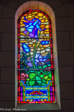 <center>Chapelle Notre-Dame de la Fleur.</center>Les vitraux représentent différentes essences de fleurs de la vallée ainsi que plusieurs églises et chapelles du Haut Verdon et de la Vaïre. L'ancolie des Alpes et le massif du mont Pellat.