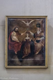 <center>Péone</center>Eglise Saint Arige et Saint Vincent de Saragosse. Au-dessus du bénitier, un tableau du couronnement de la Vierge par la Trinité.
