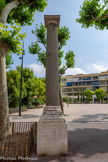 <center>Vence</center>La colonne en granit gris de l'Estérel est l'une des deux colonnes jadis jumelée offerte par la Ville de Marseille en 230 en l'honneur du dieu Mars Ventium. Elles formaient une arche. Entre les IVe et IIe siècle av. J-C des Phocéens venus de Massalia (Marseille) créent Nikaïa (la Victorieuse) d'où Nice tire son nom. La ville fit appel aux romains de Marseille contre les celto ligures.