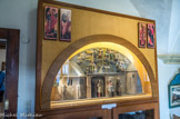 <center>Musée</center>Haut-relief en bois sculpté commémorant la visite pastorale de Saint-François-de-Sales au prieuré de Megève le 24 juillet 1606.