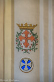 <center>Saint-Nicolas-de-Véroce</center>Les croix de consécration d’origine ont été recouvertes au XIXème. Ces douze croix ont été reprises pour retrouver leur éclat. Celle du haut est surmontée de la couronne de Savoie.