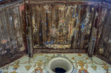<center>Chapelle Saint Donat et Saint Léonard (hameau des Chattrix)</center>On trouve également des traces de peinture polychrome sous l'avant toit.
