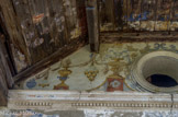 <center>Chapelle Saint Donat et Saint Léonard (hameau des Chattrix)</center>On trouve également des traces de peinture polychrome sous l'avant toit.