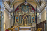 <center>Eglise de la Sainte Trinité des Contamines Montjoie</center>Le maître-autel s'orne d'un dais au-dessus du tabernacle car il fallait honorer le Saint Sacrement qu'on exposait souvent. Deux évêques président : Saint Augustin et bien sûr Saint François de Sales (évêque d'Annecy de 1602 à 1622).