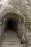 <center>Albertville : Fort du Mont.</center> Entrée du magasin caverne creusé dans la roche.