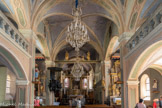 <center>Hauteluce : Église Saint-Jacques-d'Assyrie.</center> C'est une église halle. Les voûtes de la nef sont des voûtes d'arête, elles transmettent les poussées sur 4 piliers qui ont des sections cruciformes (caractéristique de l'architecture au 17ème).