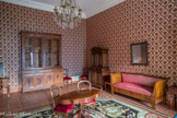 <center>Conflans : Château de Manuel de Locatel.</center> Le salon rouge.
