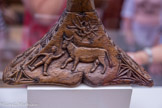 <center>Conflans : Musée d’Art et d’Histoire.</center> Tabouret à un pied utilisé pour la traite des animaux.