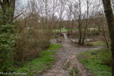 <center>La rivière de l’Escoutay. De 22,8 km de longueur, l'Escoutay prend sa source au pied du plateau du Coiron. Il circule sur des sols calcaires et argilo-calcaires vers le sud-est, et rejoint le Rhône à Viviers. </center>