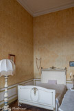 <center>Le château</center>La chambre de Marie-Antoinette. Cette coquette petite chambre est un autre témoignage de l'affection que témoignait le Dr Gaillard à la monarchie.