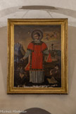 <center>L'église Saint André</center>La chapelle latérale. Un tableau, de facture naïve, représente saint Vincent, patron des navigateurs et des vignerons. Le saint, portant ses attributs (paime du martyr et un bateau), se détache sur fond de paysage, avec à l’arrière plan le cap Saint Vincent au Portugal et Lisbonne. Il s’agit probablement d’une peinture du début XIXe siècle.