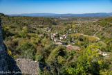 <center>Rochecolombe</center>Au Moyen-âge, le vieux village, propriété de la famille de Vogüé, s'établit sur un important affleurement calcaire sous le château et la chapelle Saint-Barthélémy. Au XIXe siècle, les habitants quittent le village médiéval, peu accessible, pour s'installer plus près de la vallée. Aujourd'hui, l'habitat est réparti sur trois sites. Le bourg centre s'organise autour de la mairie et s'étend jusqu'au vieux village. Sauveplantade s'est construit autour d'une petite église romane, dans une plaine à vocation viticole. Au creux de la vallée de l'Ibie, Vaudanoux se distingue par ses maisons typiques.