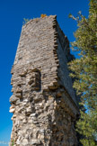 <center>Rochecolombe</center>Le sommet du bâtiment garde la trace de la voûte le couvrait.