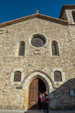 <center>Vogüé</center>Sur la place actuelle de l'église et du presbytère s'élevait au XIIIème siècle un prieuré dépendant de Cluny. L'église Sainte Marie, victime des guerres de religion, fut reconstruite en 1691.