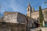 Goudargues. <br> <br> Salle capitulaire (vestige de l'abbaye). La salle capitulaire», probablement l’ancien réfectoire, est une ancienne salle de réunion des chanoines de l'église. Aujourd'hui, la salle sert de lieu d'exposition culturel et artistique.