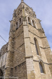 <center>L'église St Saturnin. </center> Beau et élancé, le clocher terrasse gothique contient trois cloches dont un puissant bourdon de 2 tonnes.