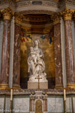 <center>L'église Saint-Joseph des Carmes</center>Vierge à l'Enfant par l'élève le plus proche Antonio Raggi du Bernin.