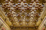 <center>Hôtel de la Païva</center> La chambre de la marquise. Plafond peint à clés pendantes, néo-gothique flamboyant.
