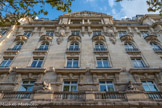 <center>Champs Elysées. </center> Ancien hôtel Claridge.
