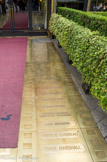 <center>Le Fouquet's. </center> Noms des célébrités qui ont fréquenté les lieux.
