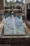 <center>Le cimetière du Montparnasse. </center> La décoration cinématographique de la tombe d'Henri Langlois (6e division) illustre la fondation en 1936 de la Cinémathèque française. 1817-1875
Lexicographe et éditeur français.