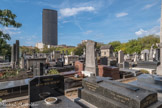 <center>Le cimetière du Montparnasse. </center> La tour Montparnasse.