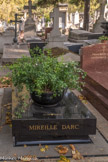 <center>Le cimetière du Montparnasse. </center> Mireille DARC
(Mireille Aigroz)
1938-2017
Comédienne française.