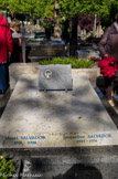 <center>Le cimetière du Père Lachaise </center> Tombe d'Henri et Jacqueline Salvador.