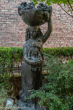 <center>Nobles fardeaux</center>1910
Bronze. Épreuve d’artiste numéro 1 exécutée par Susse en 1992
