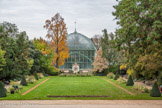 <center>Les serres d'Auteuil. </center>La grande serre de Formigé au fond du jardin à la française.