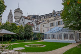 <center>Musée de Montmartre</center>L’Hôtel Demarne, hôtel particulier datant de 1680, agrémenté d'une nouvelle façade néoclassique accueille les expositions temporaires. Autrefois, il abritait la loge du père Tanguy, marchand de couleurs des peintres impressionnistes. Haut lieu de création, les bâtiments du 12, rue Cortot ont longtemps été un lieu de rencontre et de résidence pour les artistes de Montmartre.
