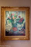 <center>Musée de Montmartre</center>SUZANNE VALADON (1865-1938)
Nature morte aux fleurs et à l'ananas, 1922
Huile sur toile
Collection Maryse et Max Maréchal Dépôt au musée de Montmartre. La Nature morte aux fleurs et à l’ananas apparaît ainsi comme une transposition de ce procédé aux choses de la nature. C’est d’ailleurs cette dernière et ses effets qu’elle place au centre de son art, particulièrement au sein de ses paysages et du Jardin de la rue Cortot.