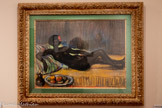 <center>Musée de Montmartre</center>THÉOPHILE-ALEXANDRE STEINLEN (1859-1923)
Masseida nue allongée sur un divan, vers 1911
Pastel sur papier
Weisman & Michel Collection <br>Masseïda, femme d'origine Bambara (Afrique de l'Ouest), devient la gouvernante du peintre franco-suisse en 1910, ainsi qu'un de ses modèles récurrents. Dans ses portraits, Steinlen détourne les codes de représentation traditionnels des modèles noirs, hérités de l'ère coloniale et des notions d'exotisme et de primitivisme. L'artiste confère à Masseida une dignité inédite, signe de la relation de respect entre l'artiste et son modèle. Son corps est confortablement installé sur les coussins et non lascif, offert au regard. Masseida relève la tête et regarde droit devant elle, en direction du peintre et du spectateur : elle est le sujet principal de cette étude, et non plus la dame de compagnie au second plan comme dans la tradition héritée de la Vénus d’Urbin de Titien (1538) et perpétuée par Olympia de Manet (1863).