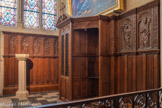 <center>Chapelle Sainte Clotilde</center>Confessionnal. D'après Eugène Viollet-le-Duc, architecte, années 1860.
Boiseries à l'effigie des apôtres et de saints, 16e siècle.