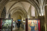 <center>La Conciergerie.</center>  La rue de Paris tire son nom de monsieur de Paris, bourreau de l'époque révolutionnaire, et servit à l'incarcération des pailleux. Cet espace faisait autrefois partie intégrante de la salle des Gens d'armes, mais fut isolé et surélevé au XVe siècle.