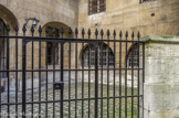 <center>La Conciergerie.</center>  Grille des adieux.