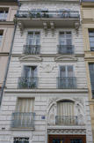 <center>Ile St Louis</center> Emplacement de la propriété du fils de Théophraste Renaudot, médecin de Louis XIII, commissaire général des Pauvres, fondateur du journalisme.