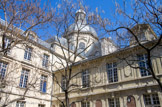 <center>Le lycée Charlemagne.</center> En 1690, constructions du pavillon carré en coin.