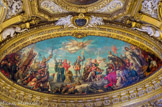 <center>LA SALLE DES CONFERENCES </center> L’Épopée française de la première croisade à Louis XIV ou La France sous les Capétiens, les Valois et les Bourbons combat pour sa religion et son unité. De gauche à droite : Pierre l'Ermite, Philippe Auguste, St Louis, Jeanne d'Arc, Henry IV, Louis XIV. Saint-Louis dictant ses 