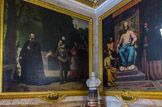 <center>SALON DES MESSAGERS D'ÉTAT </center> Si l'ordonnance générale avec ses colonnes de marbre antiques est encore proche de celle voulue par Chalgrin (1739-1811), le décor mural date de Louis-Philippe, avec une série de tableaux historiques. réalisés par Champmartin, Flandrin, Caminade, Cabanel, Hesse et Vinchon. Ces oeuvres datent de la première partie ou du milieu du XIXème siècle. Buste de Clemenceau.