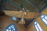 <center>Musée des Arts et Métiers.</center> Aéroplane Esnault-Pelterie.
Établissements Robert Esnault-Pelterie 1906.
Robert Esnault-Pelterie fait partie des pionniers de l'aviation. Il met en point l’aileron en 1905.
En 1906, il conçoit son premier aéroplane, le REP 1. Contrairement aux autres avions de l’époque, c'est un monoplan, constitué d'une structure métallique et présentant des formes très sobres. Il est propulsé par un moteur de 30 chevaux, à 7 cylindres en éventail. La disposition ingénieuse des cylindres, ainsi que leurs ailettes permettant un refroidissement par circulation d’air, permet de combiner puissance, taille réduite et légèreté. Le système de refroidissement par eau (radiateur, tubulures, pompe à eau, liquide...) est ainsi supprimé.