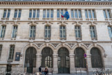 <center>Lycée Louis-Legrand.</center>L'architecte de la façade actuelle est Charles Le Cœur, élève de Labrouste. <br>Son origine remonte au XVIe siècle, puisqu'il fut fondé en 1550 comme collège jésuite dans l'hôtel parisien de Guillaume du Prat, évêque de Clermont (d'où son nom d'origine : Collège de Clermont).  Le nouveau collège, tout en ayant une orientation pédagogique moderne et adaptée à la demande humaniste de l'époque, a décidé de donner à ses externes un enseignement gratuit. Le résultat est immédiat: on accuse les jésuites de dépeupler les collèges de l'Université de Paris. En 1594, le roi Henri IV est frappé d'un coup de couteau par Jean Châtel et on découvre que l'auteur de ce geste a été autrefois élève du collège de Clermont. Malgré les vives protestations de Jean Châtel lui-même, les membres du Parlement décident que les jésuites sont responsables de son crime. La Compagnie de Jésus est interdite une première fois, ses membres bannis, leur collège mis sous séquestre, les biens et les meubles vendus. En 1603, le roi accorde à nouveau aux jésuites la permission de s'établir en France. En 1606, ils reprennent possession de leur collège de la rue Saint-Jacques, mais à condition de ne pas y enseigner. Enfin, des lettres patentes du 20 août 1610 accordent au Collège de Clermont le droit de s'engager dans toutes les branches de l'enseignement. Toujours opposée à la Compagnie de Jésus l'université de Paris engage une vigoureuse action auprès du Parlement de Paris qui, dans un arrêt du 22 décembre 1611, interdit aux jésuites d'enseigner à Paris: il faudra attendre le 15 février 1618 pour que soit enfin autorisée, conformément aux lettres patentes de 1610, la réouverture du collège.