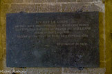 <center> La crypte. </center>Gaston d’Orléans. 1608-1660. Duc d’Orléans, fils d’Henri IV, frère de Louis XIII. Fragment d’un tombeau. Pierre tombale, texte copié d’après la plaque de son cercueil. 1840, marbre.