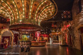 <center>Musée des Arts Forains. </center> Montgolfière dont la nacelle est en forme d'éléphant.