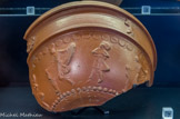 <center>Calice</center> Céramique sigillée Produit dans un atelier à Arezzo. Première moitié du Ier s.