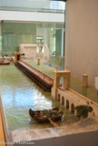 <center>Maquette du pont de bateaux.</center>