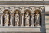 <center>La Basilique Cathédrale Sainte-Marie-Majeure</center>Jésus par Guillaume, saint Paul, avec son épée, par Tournier, saint Maximin par Gaudran et sainte Marthe, avec l'encensoir et la Tarasque domptée à ses pieds par Cabuchet.