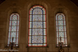 <center>La Basilique Cathédrale Sainte-Marie-Majeure</center>Vitrail du triforium. Didron Edouard Amédée (1836-1902) peintre verrier, dessinateur et architecte et Nicaud ont réalisé les vitraux élevés le long du triforium, d'après les plans de Revoil. Martin, peintre verrier d'Avignon, les verres teintés.