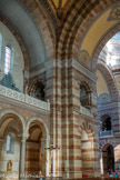 <center>La Basilique Cathédrale Sainte-Marie-Majeure</center>Sur la tribune à gauche, une autre partie des tuyaux de l'orgue.