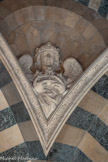 <center>La Basilique Cathédrale Sainte-Marie-Majeure</center>Trompe ornée d'un buste d’ange présentant la couronne du couronnement de la Vierge.